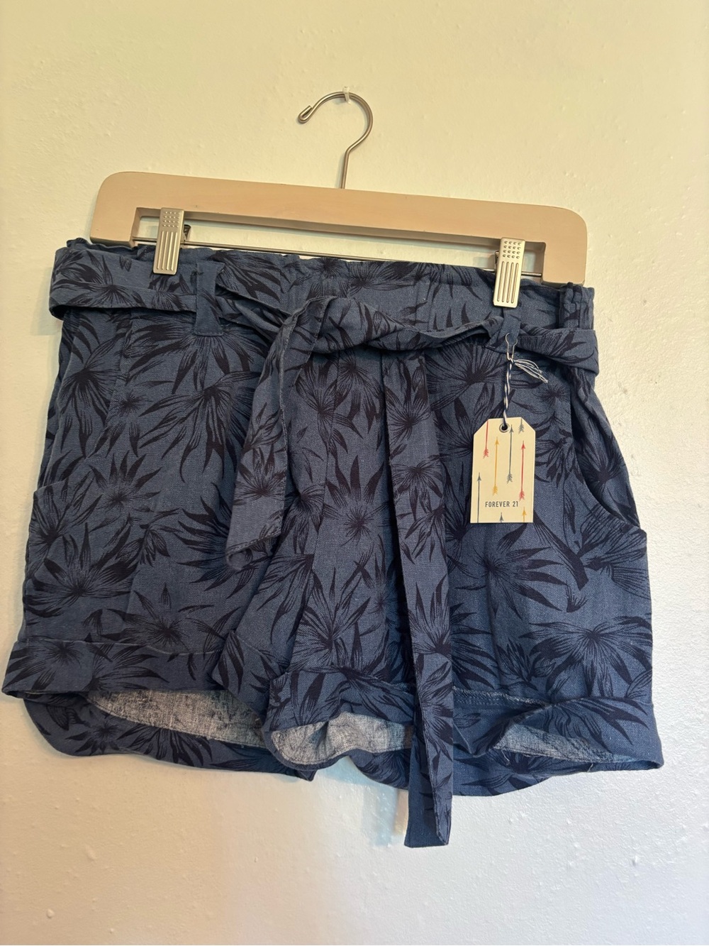 Forever 21 Blue Floral Tie-Waist Women’s Shorts